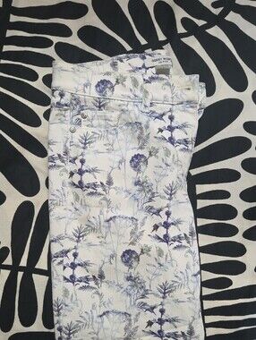 Gerry Weber Floral Capris Blue, White & Pale Green Floral